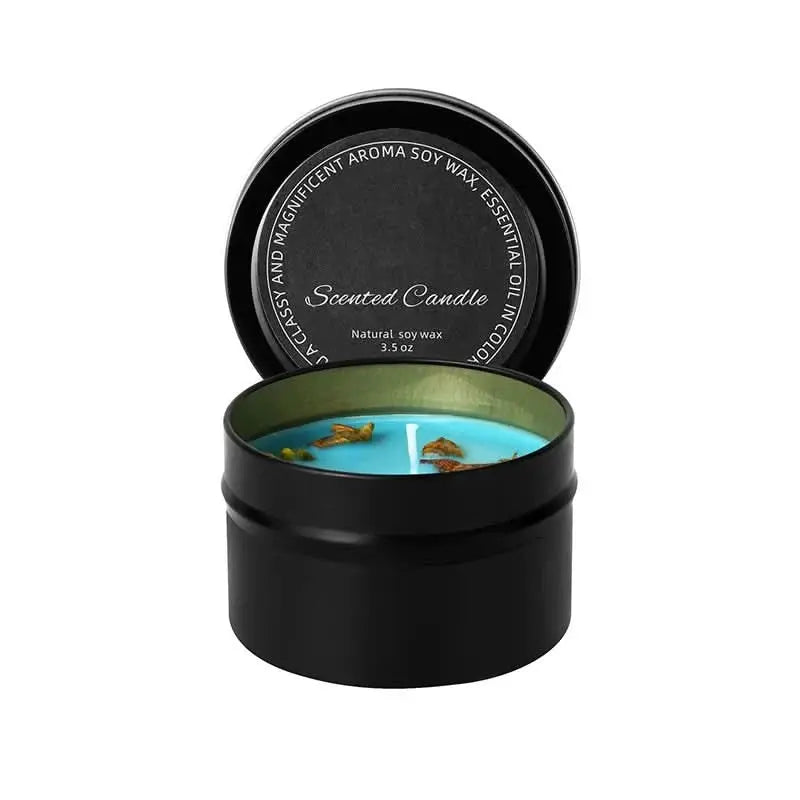 Soy wax candle with dried flowers and crystals, perfect for meditation, décor or gifting.
