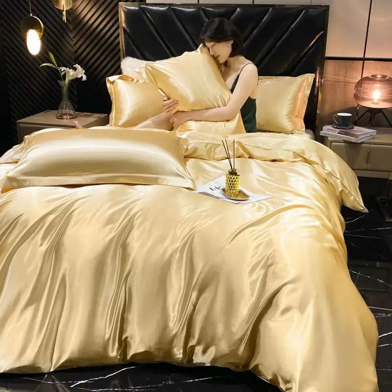 Satin duvet cover and bed sheet in solid colour

