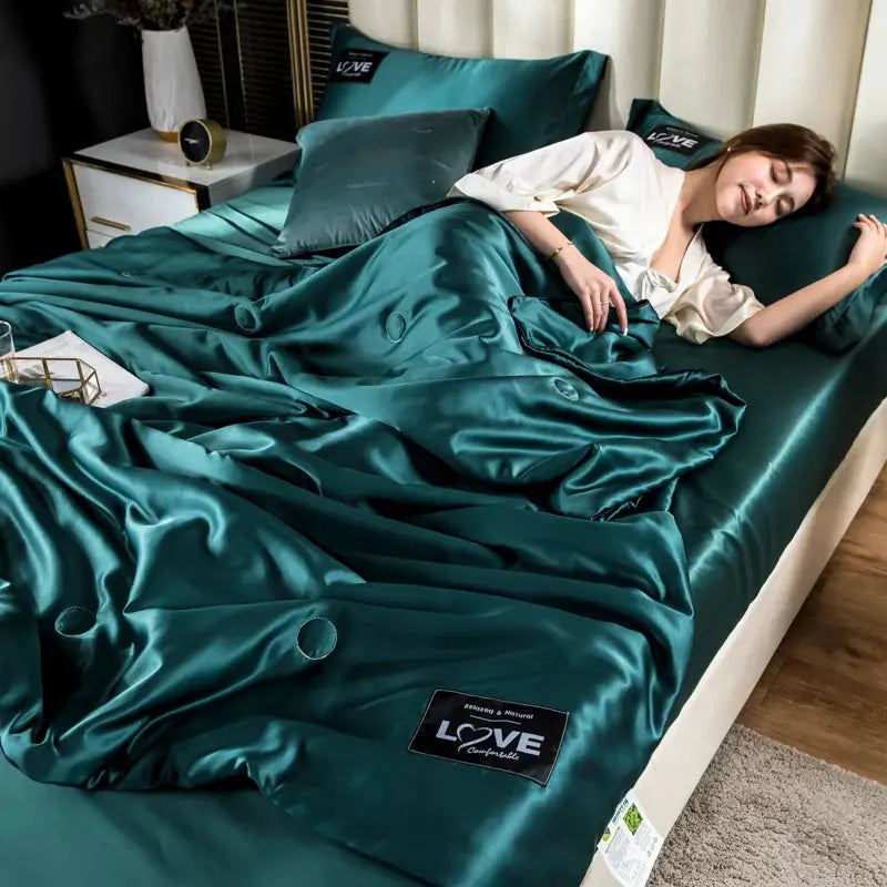 Natural silk blanket ideal for warm climates