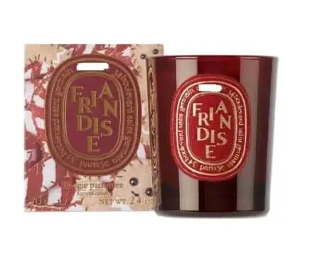 Decorative candle shaped like two hands, made with essential oils and smokeless fragrance.