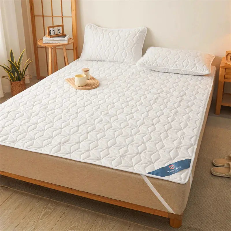 Cosy winter mattress protector with soft padding

